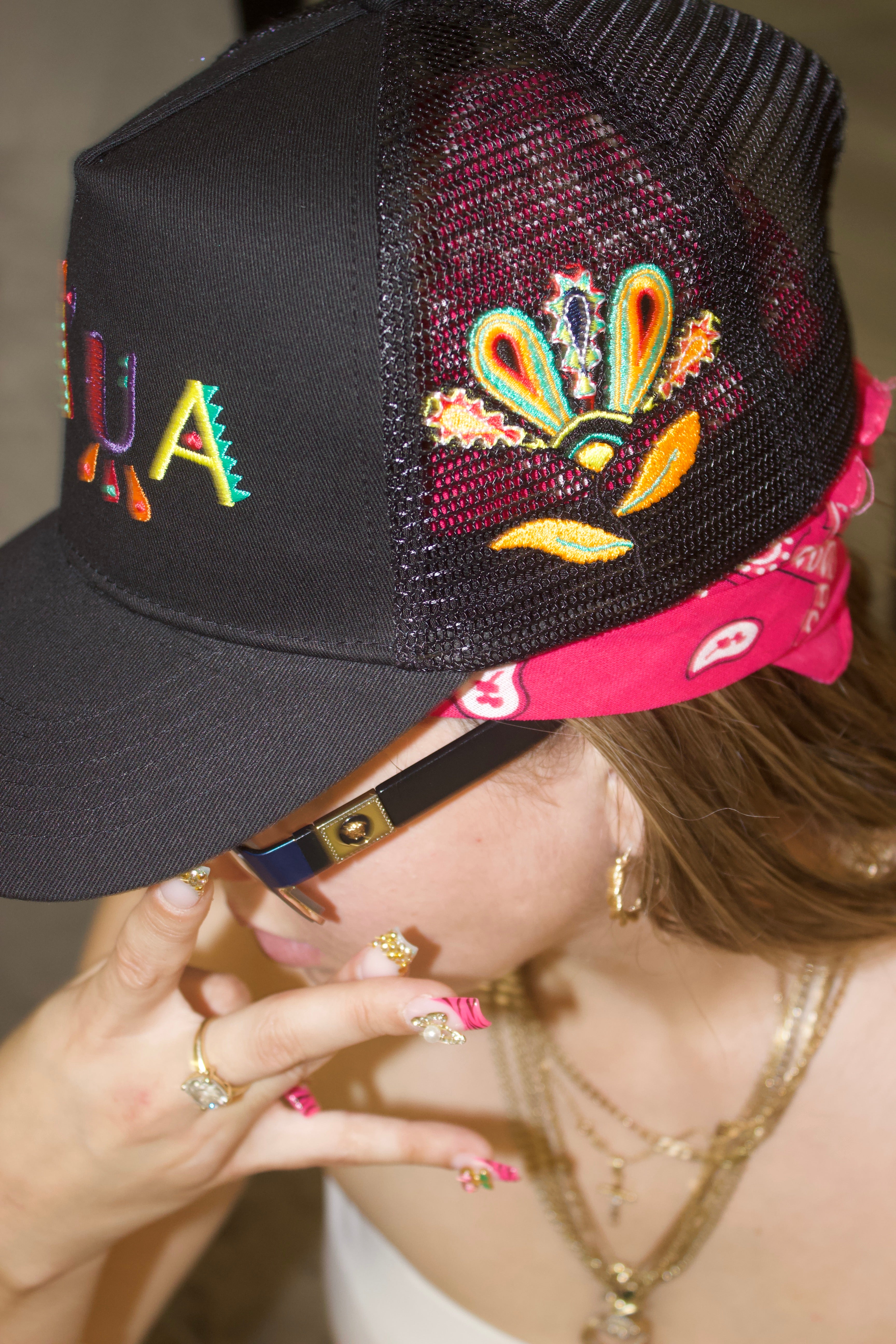 Maji trucker hat
